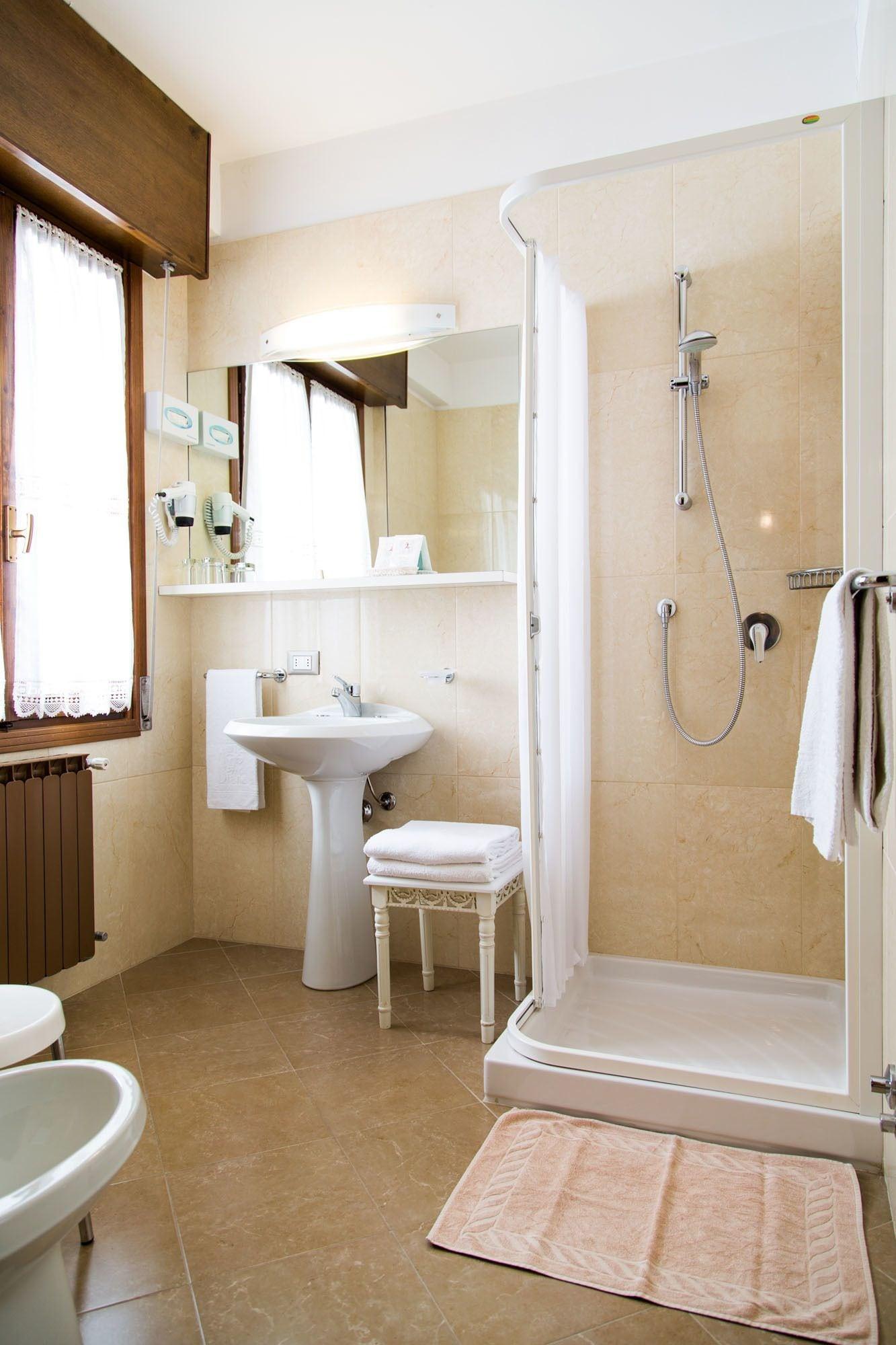 Hotel Diana 3*