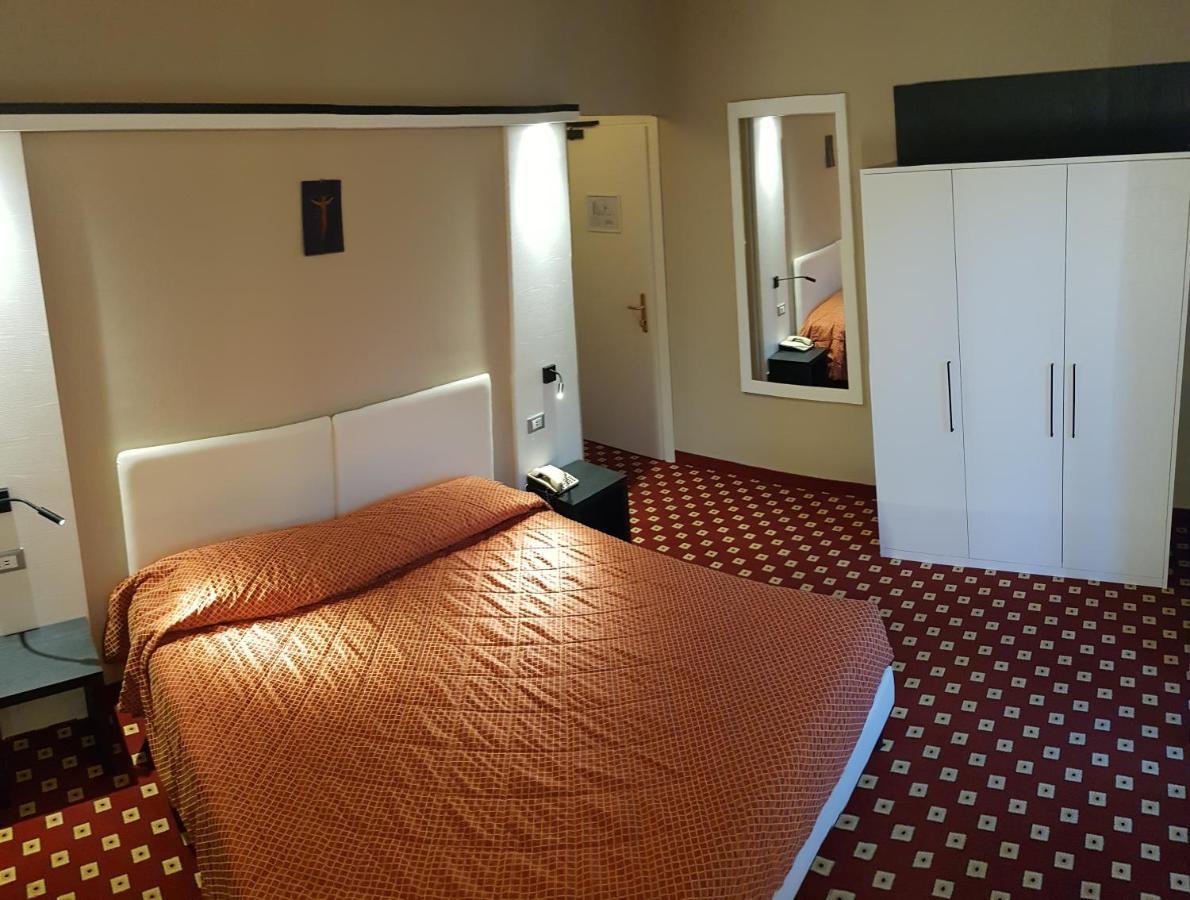 Hotel Diana 3*