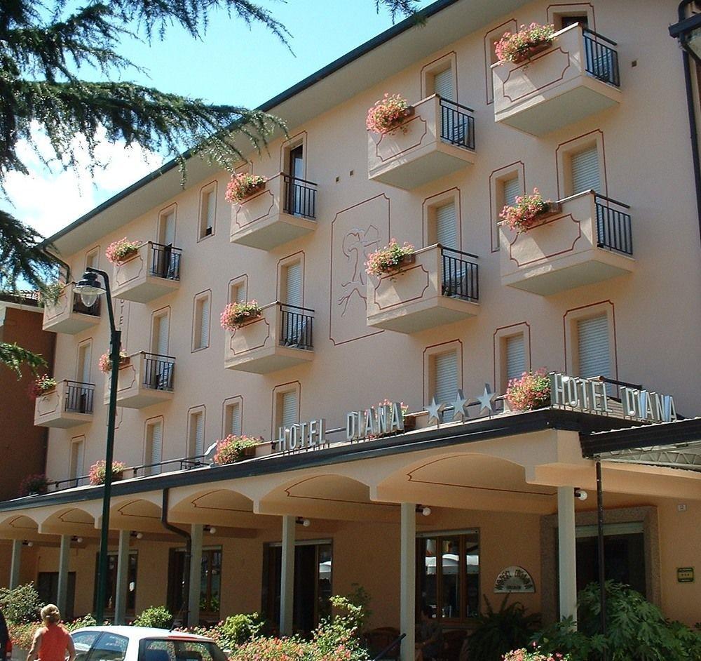Diana Hotel 3*